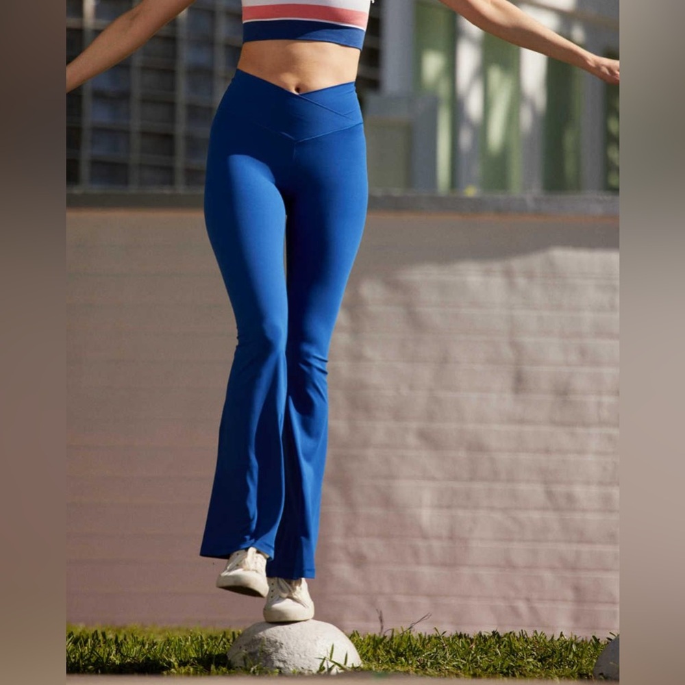 Aerie OFFLINE Real Me High Waisted Crossover Flare Legging